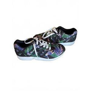 Adidas Sport Shoes with Tropical Vibes – Run Like You’re on a Beach Vacation!